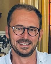 photo identité xavier.jpg